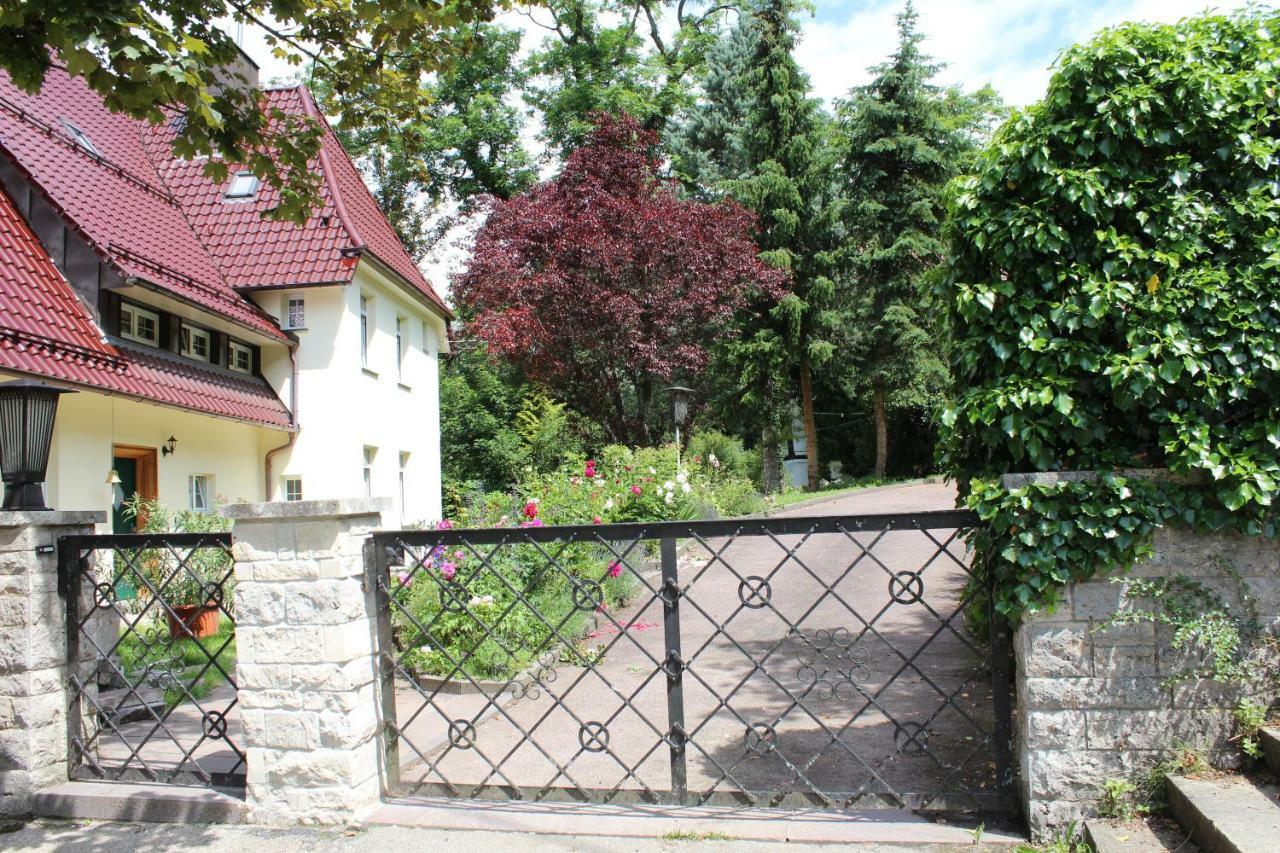 Ferienwohnung In Herrlicher Lage 巴特乌拉赫 外观 照片